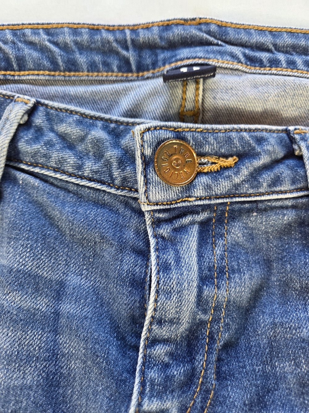 True Religion Sara Cigarette Jeans Womens 31 Distressed Slim Straight Light Wash - Picture 9 of 16